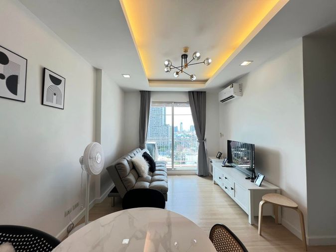 For rent at Thru Thonglor, More Rooms available, Fast response via LINE, Price Negotiable