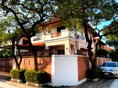 Houses for rent Bang Khae : Single house for rent behind The Mall Bang Khae 3 bedroom about 1.2 Km. from Lak Song station