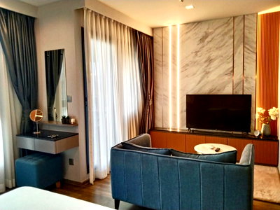 Condos for rent : *** Condo for rent : Life Ladprao Valley Studio Nice decorated Built-in furniture Gerden view Fully furnished near BTS Ladprao ***
