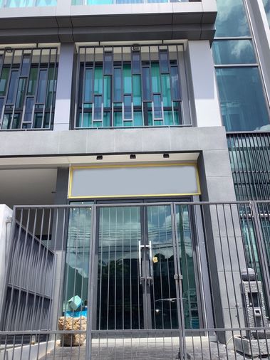 Sales  J W URBAN HOME OFFICE 4th Floor   with Private Elevator Don Muang qty  22.5 Square Wa.