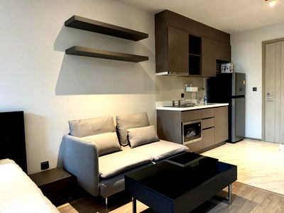 Condos for rent Bangkok University : Code: KJ4320 for rent Rhythm Ekkamai // Line ID: @kjcondo (with @) //