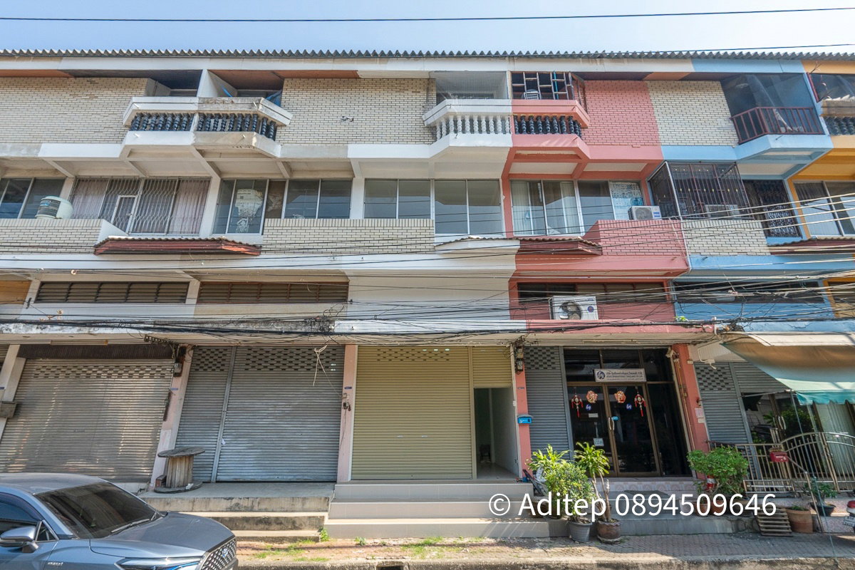 Commercial building for sale, Theparak 60 m. Sri Charoen Villa, size 1 unit, 3 and a half floors, 18 sq m., near Sinphaet Hospital