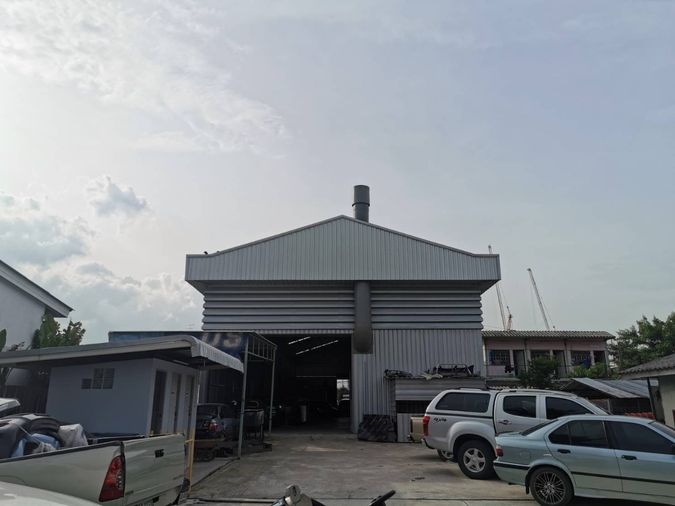   Land 252 Square Wa +Warehouse  Lumlukka Klong8 Qty 456 Square Meter.