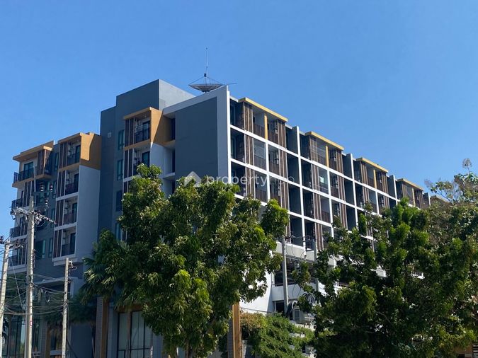 Metro Luxe Riverfront Rattanathibet