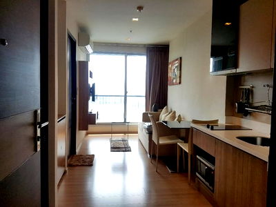 เช่าคอนโด BTS สะพานตากสิน : เช่าคอนโด ริธึ่ม สาทร Rhythm Sathorn  (A6801065) ID Line : @condo98