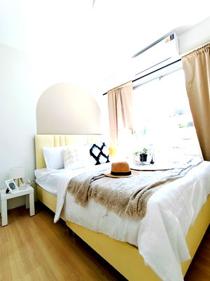 ขายคอนโด : ขายด่วน !! พร้อมอยู่ เฟอร์ใหม่ แอร์ใหม่ โทร 0944788263