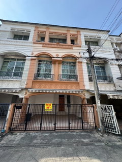 รูปภาพ ให้เช่าทาวน์เฮ้าส์ 3 ชั้น บ้านกลางเมือง ลาดพร้าว-โยธินพัฒนา Line ID 0619636888