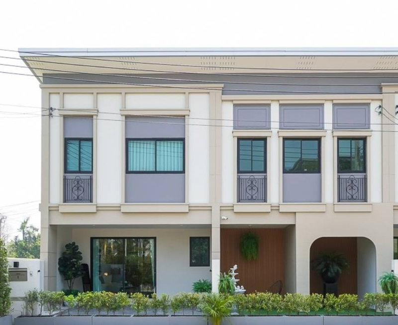ขายทาวน์โฮม : ทาวน์โฮมใหม่ ฟังก์ชั่นบ้านเดี่ยว Grand Verona Ramkhamhaeng - Romklao 4 ห้องนอน 3 ห้องน้ำ พร้อมชั้นลอยอเนกประสงค์ ราคา 3.79 ลบ.*