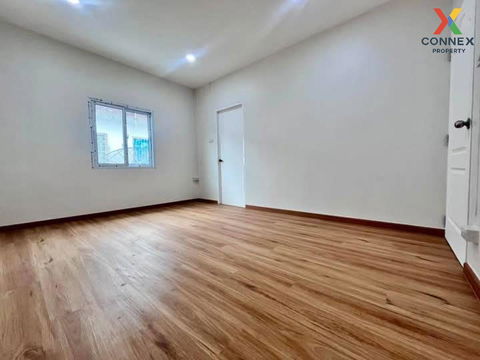 For Sale Townhouse/Townhome  , Warocha 4 , newly renovated , Bang Pu , Mueang Samut Prakan , Samut Prakarn , CX-114212 ✅ Live chat with us ADD LINE @connexproperty ✅ 
