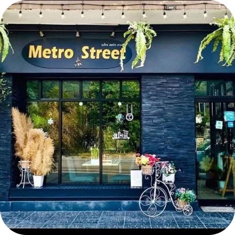 ขายโฮมออฟฟิศ : ขายทาวน์โฮม3ชั้นติดถนน ตกแต่งสไตล์ยุโรป โครงการไอลีนศรีราชา