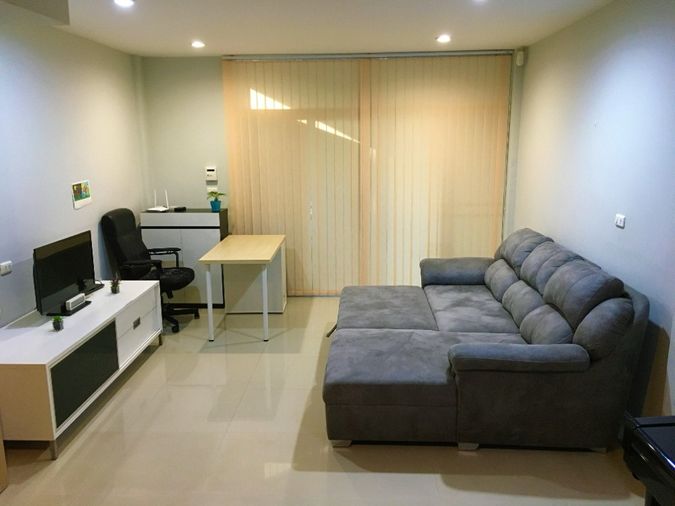 3-bed townhouse for rent, 200 sqm, 17 sq wah, Thanapat Haus Sathorn - Narathiwas