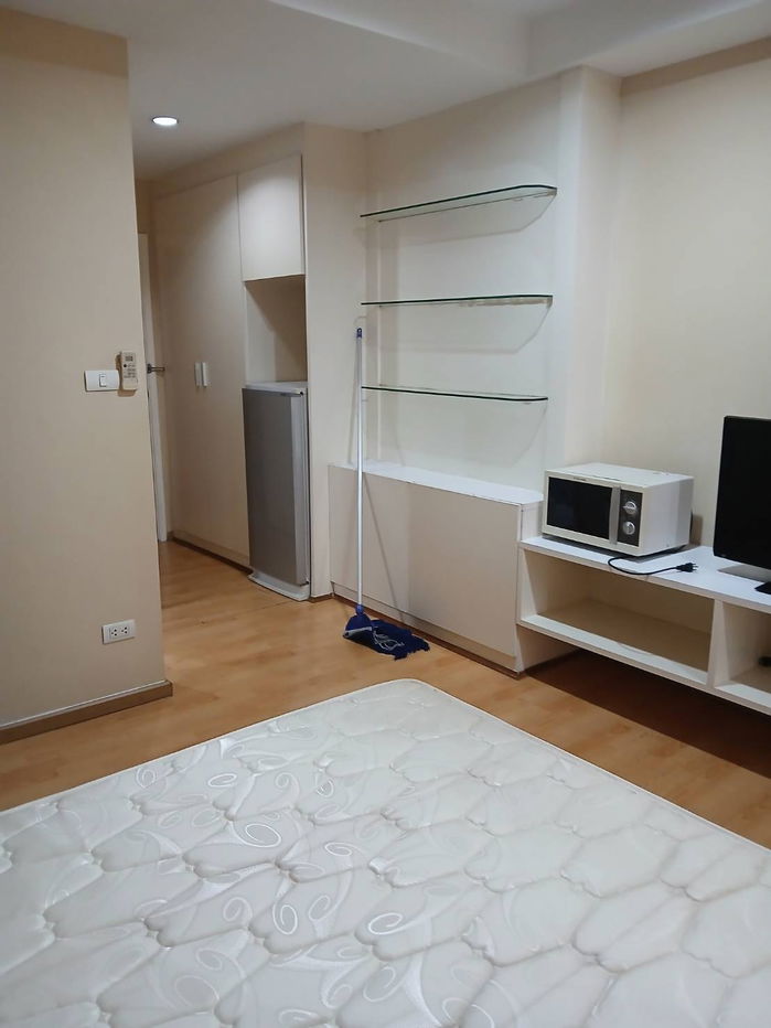 picture Condo for rent  Inspire Place ABAC-Rama IX  Price 6,000 Bath Size 30 Sqm.   Bedroom 1 Floor 6 View Stadium - 2/7