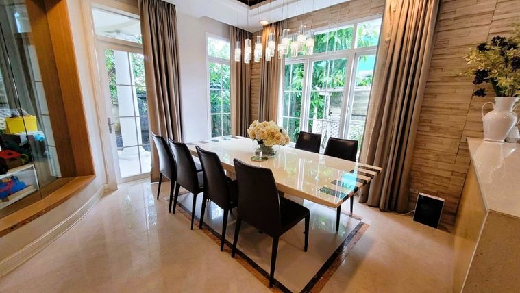 3-bed house for sale, 602 sqm, 151 sq wah, Narasiri Sathorn-Wongwaen