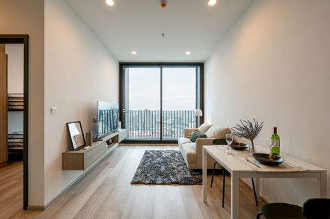 LTHC11646-Whizdom Essence FOR SALE Size 53.01 sqm. 2 beds 2 baths Near BTS Punnawithi Station ONLY 9.2 MB