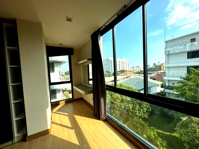 Condos for sale : The Ace Ekamai 1 Bedroom Size 38 SQM Only 3MB
