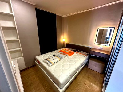 Condos for rent : For rent The Prague condominium 2bed 1bath 4Fl. 43Sqm. 【Line: Yosita828】