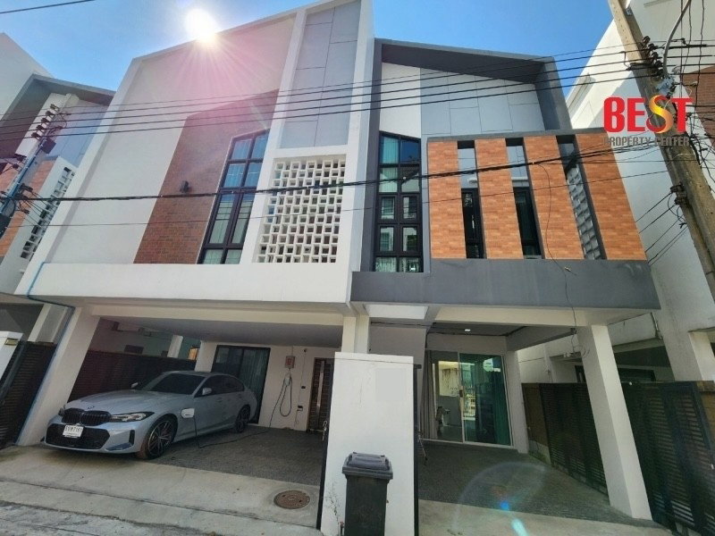 ขายบ้านเดี่ยว : ขายบ้าน Able วชิรธรรมสาธิต 42 (สุขุมวิท 101/1) ใจกลางสุขุมวิท เดินทางสะดวก เหมาะสำหรับพักอาศัย, ทำ Office, คาเฟ่