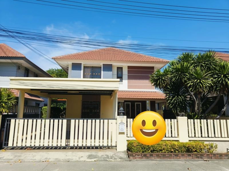 Houses for sale : Second-hand detached house for sale, Suan Chatuchak Village, Huai Kapi, Chonburi