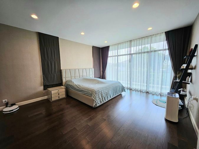 4-bed house for sale, 244 sqm, 88.6 sq wah, Setthasiri Pattanakarn