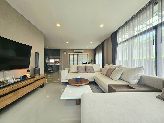 4-bed house for sale, 244 sqm, 88.6 sq wah, Setthasiri Pattanakarn