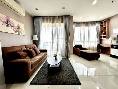 Condos for rent : Sriracha Condo for rent, The Sky, high floor, beautiful room, decorated, move in Ready