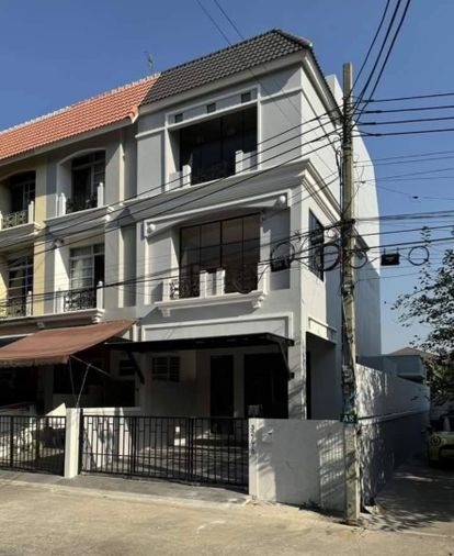 3-bed townhouse for rent, 170 sqm, 31 sq wah, Grand Ville Onnnut 80
