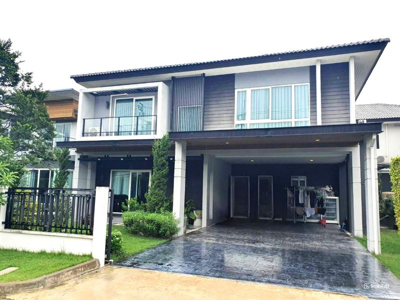 ขายบ้านเดี่ยว : ลดราคาพิเศษสุดๆ หั่นราคาเป็นล้าน!!! บ้านเดี่ยวไซส์ใหญ่ 2 หลัง เชื่อมติดต่อกัน หมู่บ้าน เซนโทร วัชรพล ตกแต่งบิ้วอินท์ทั้งหลัง 