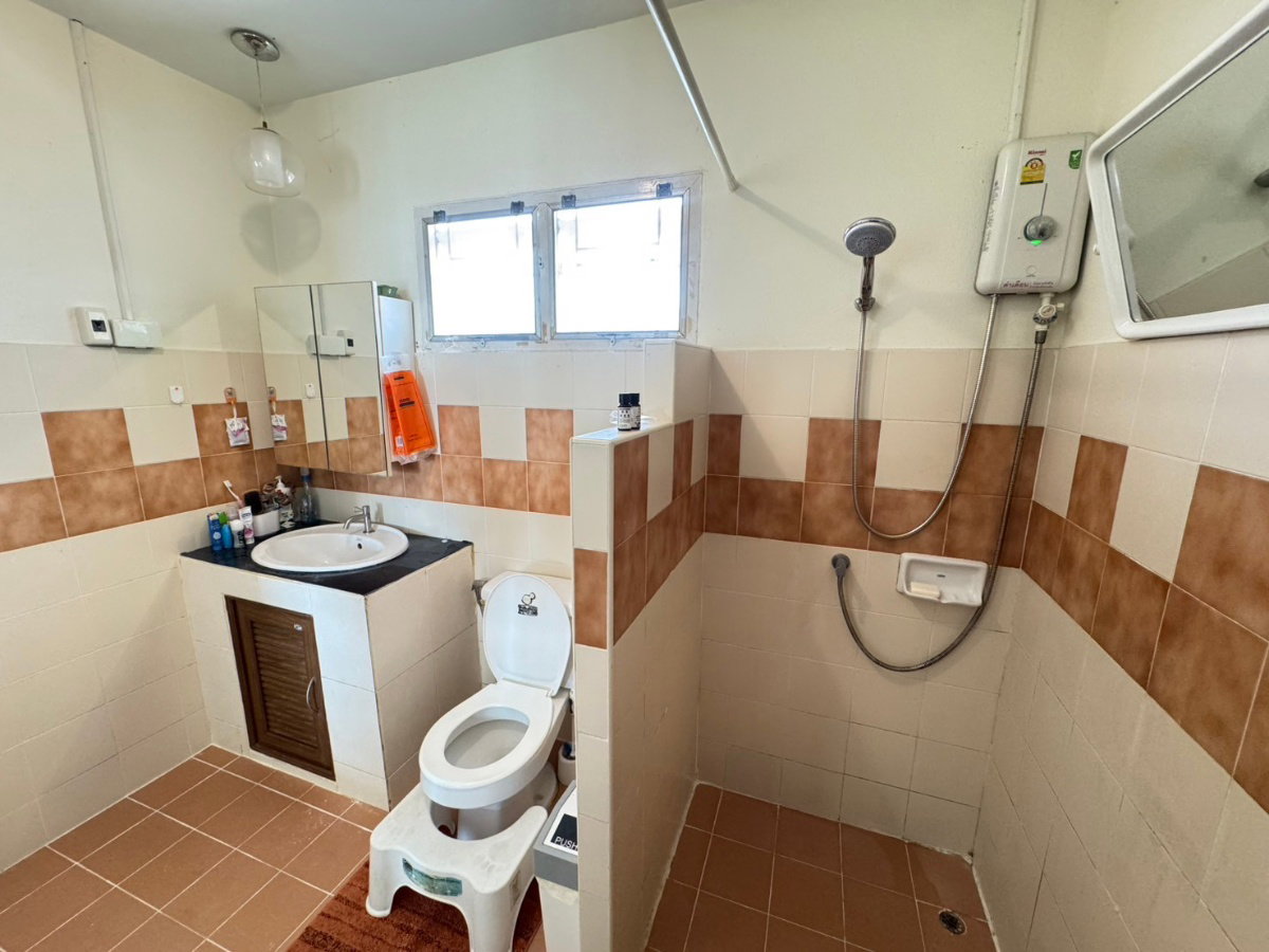 รูป บ้านให้เช่า 2 ชั้น 3 ห้องนอน 2 ห้องน้ำ ในหมู่บ้านลมทะเล1 หาดพยูน บ้านฉาง ระยอง - รูปที่ 16/22