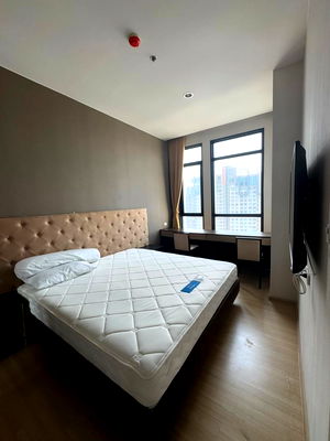 Condos for rent : The Capital Ekamai - Thonglor Urgent rent!! Very spacious and beautiful room. Ask for more information.