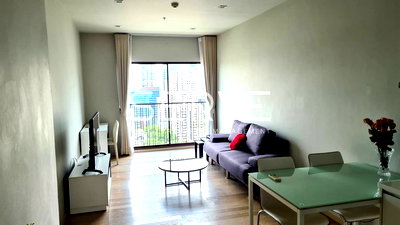 คอนโดให้เช่า : 1 Bed with Bathtub High Fl. 20+ Good Location Close to BTS Phrom Phong 200 m. / Condo For Rent-Noble Refine