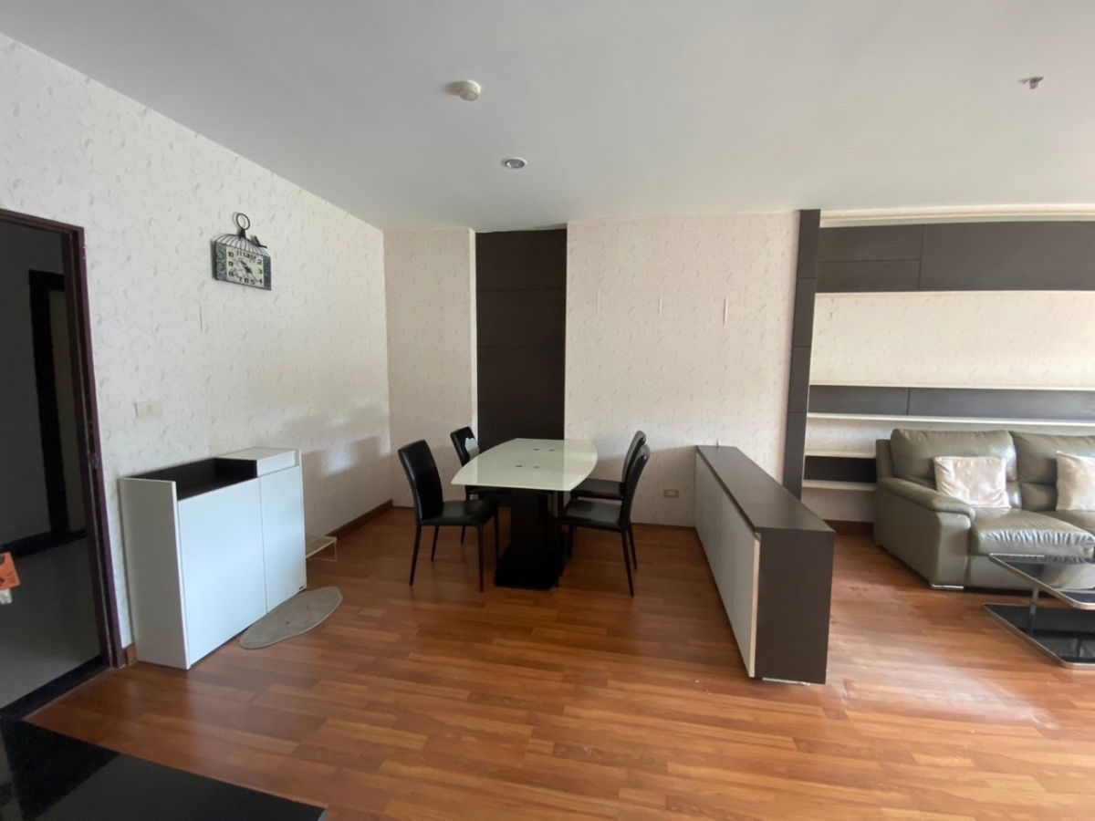 picture Phanason The Green Place Condominium WR-02909 - 8/12
