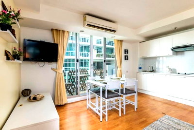 Condos for sale : For sale Waterford Sukhumvit Soi 50 Resort style 50sqm 1BR Fully Furnished Corner unit 3. 9million THB