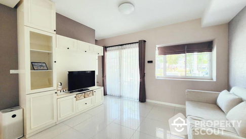 3-BR Townhouse in Bang Mueang (ID 2037573)