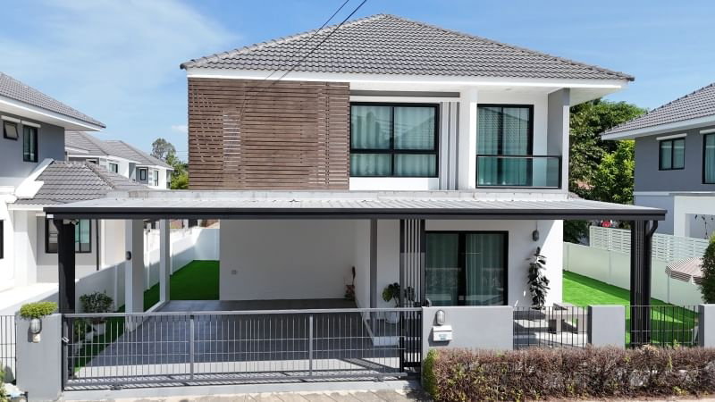 ขายบ้านเดี่ยว : For sale : มณีรินทร์ ไพรเวซี่ ศรีราชา 🏡 บ้านเดี่ยวสวย เลอค่า ตกแต่งครบ พร้อมเข้าอยู่! 🏡