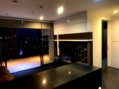 Condos for rent Kunnatee Rutharam Wittayakhom School : T1481 Condo for rent The Issara Ladprao, Beautiful room, fully furnished, special price