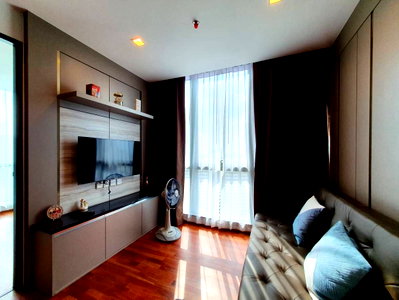 คอนโดให้เช่า : ให้เช่า Wish Signature Midtown Siam  (S15-22706)