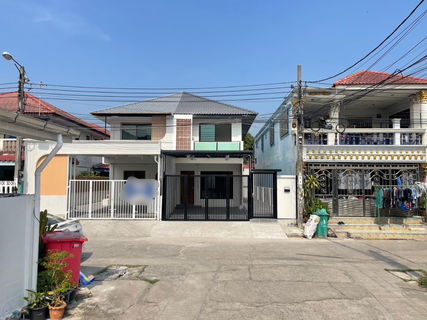 ขายบ้าน หมู่บ้าน​พระปิ่น​4 เพชรเกษม​81​