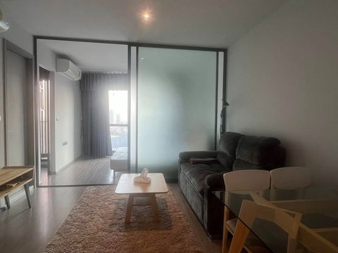 เช่าคอนโด Rhythm Ekkamai/ริทึ่ม เอกมัย (E6802050)  ID Line : @condo888