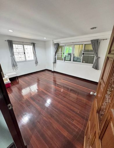 6-bed house for rent, 108 sq wah, Baan Muangthong 2 Project 3