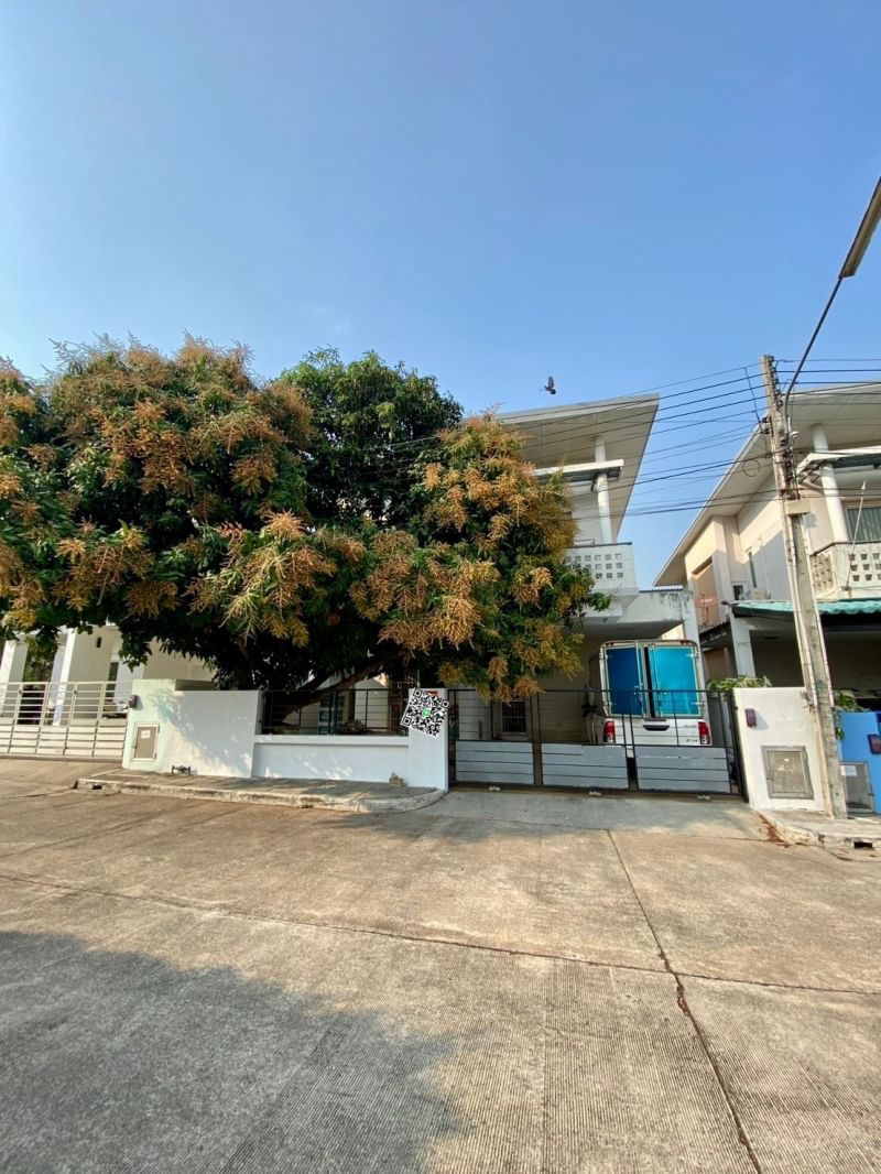ขายบ้านเดี่ยว : บ้านเดี่ยวมือสอง โครงการ มบ.​เมโทร ปาร์ค ทุ่งสุขลา ศรีราชา ชลบุรี 