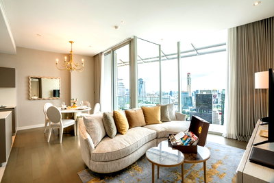 Condos for rent : LTHC11887 - Magnolias Ratchadamri FOR RENT Size 90 sqm. 2 beds 2 baths Near BTS Ratchadamri Station ONLY 100K/Month