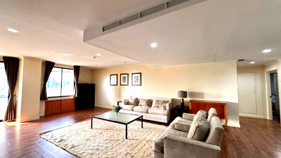 คอนโดให้เช่า : เช่า ลาส โคลินาส 2 ห้องนอน สวย พร้อมอยู่ ใกล้ MRT สุขุมวิท สนใจแอตไลน์ครับ@841qqlnr