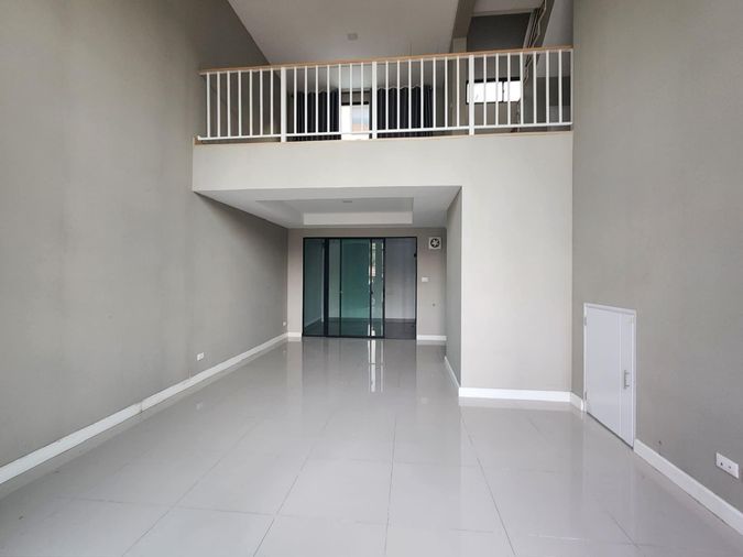 3-bed home office for rent, 240 sqm, 18.5 sq wah, Patio Onnuch - Motorway