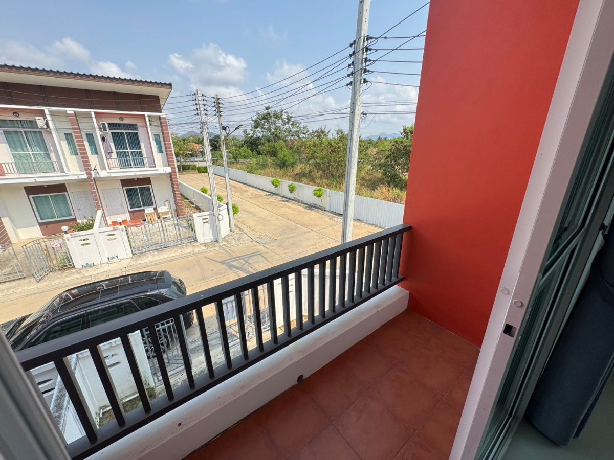 picture Townhome for rent, 2 bedrooms, 2 bathrooms, near U-Tapao Airport. Garden Rayong International School and Map Ta Phut Industrial Estate - 10/15