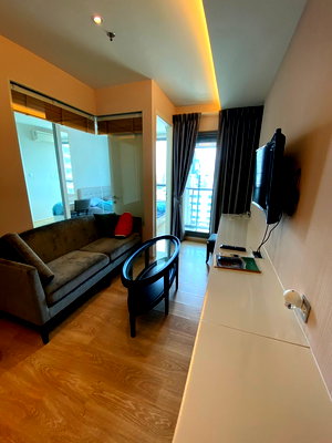 คอนโดให้เช่า : ให้เช่า 1 ห้องนอน ✨H Sukhumvit 43✨ โซนพร้อมงพษ์ ใกล้ห้างดัง 2 แห่ง [SHN00296r]