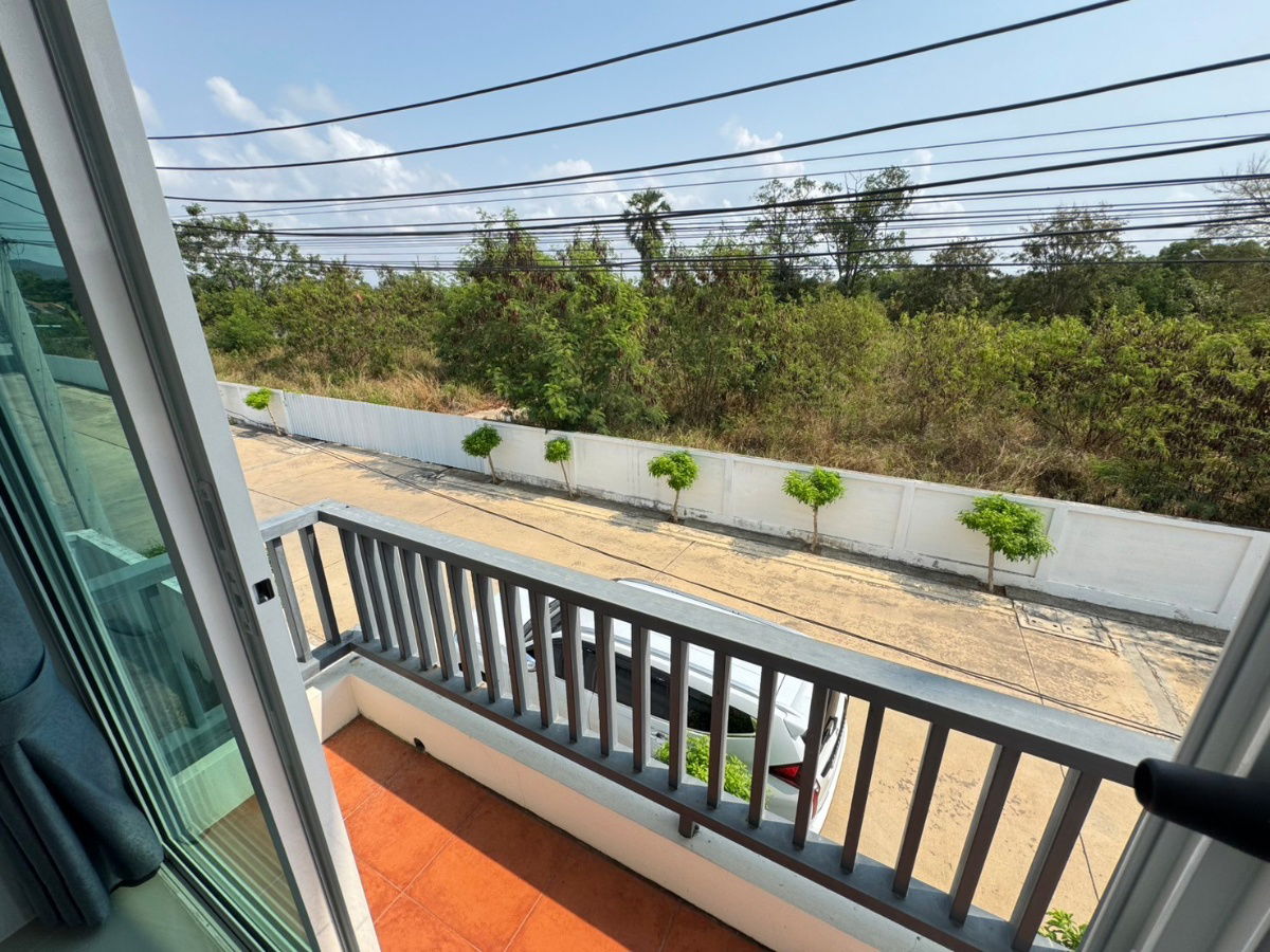 picture Townhome for rent, 2 bedrooms, 2 bathrooms, near U-Tapao Airport. Garden Rayong International School and Map Ta Phut Industrial Estate - 14/15