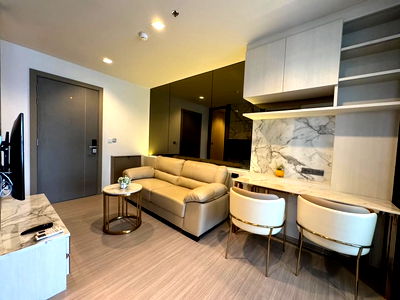 เช่าคอนโด เซ็นทรัล พลาซ่า แกรนด์ พระราม 9 : Life Asoke Rama9 2 bedrooms, 1 bathroom, size 40 sq m.  Life Asoke Rama9 