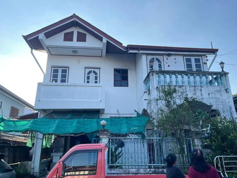 ขายบ้านที่ดินบางจาก สุขุมวิท 93 ที่ดิน 44 ตร.ว ใกล้รถไฟฟ้า BTS บางจาก ออกถนนอ่อนนุช 24 ได้  ขายด่วนตามสภาพ 0879074045