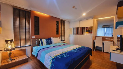 For rent: Lumpini Place Rama 9, 2 bedrooms,only 27,000 baht fully furnished (with washing machine) )Corner room,near MRT Rama 9, near Central Rama 9