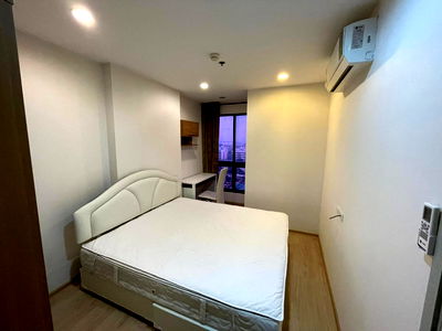Condos for rent : IDEO Sathorn - Thapra Urgent rent!! Very spacious and beautiful room. Ask for more information.